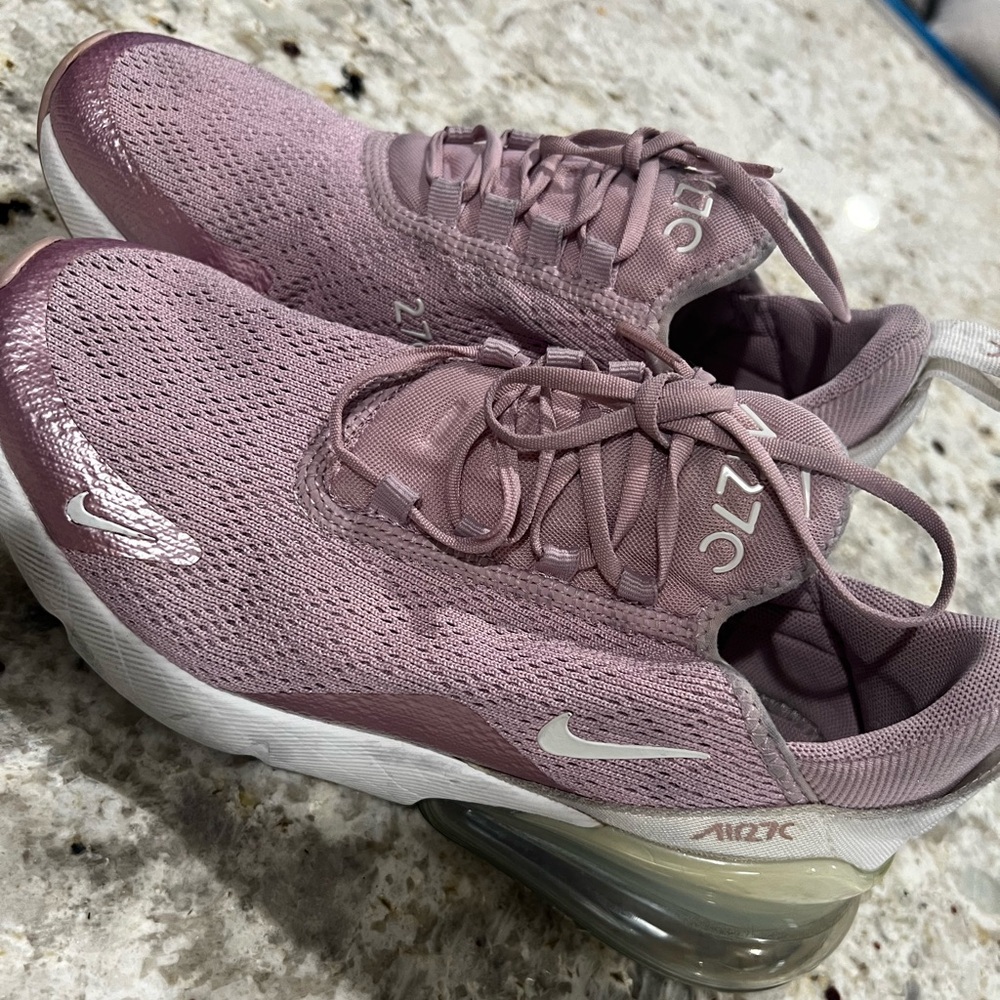 NIKE AIR MAX ROSE SIZE 6